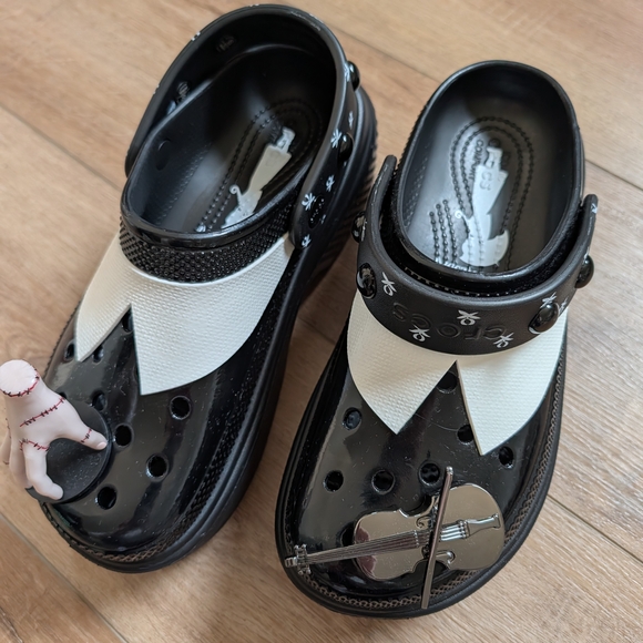 CROCS Wednesday Black and White Platform Shoes - Picture 5 of 6